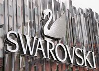 Swarovski - 27190 customers | Elephantbookstore Swarovski - 18301 customers