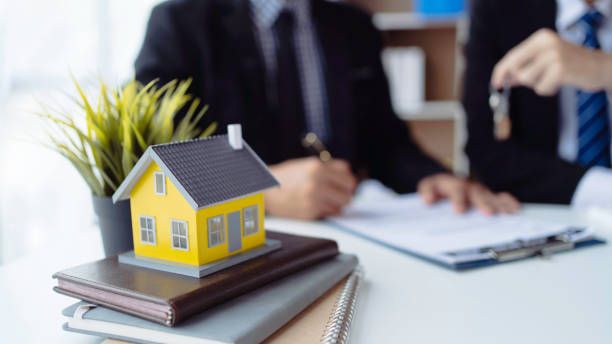 прехвърляне на имот при нотариус - 87670 цени